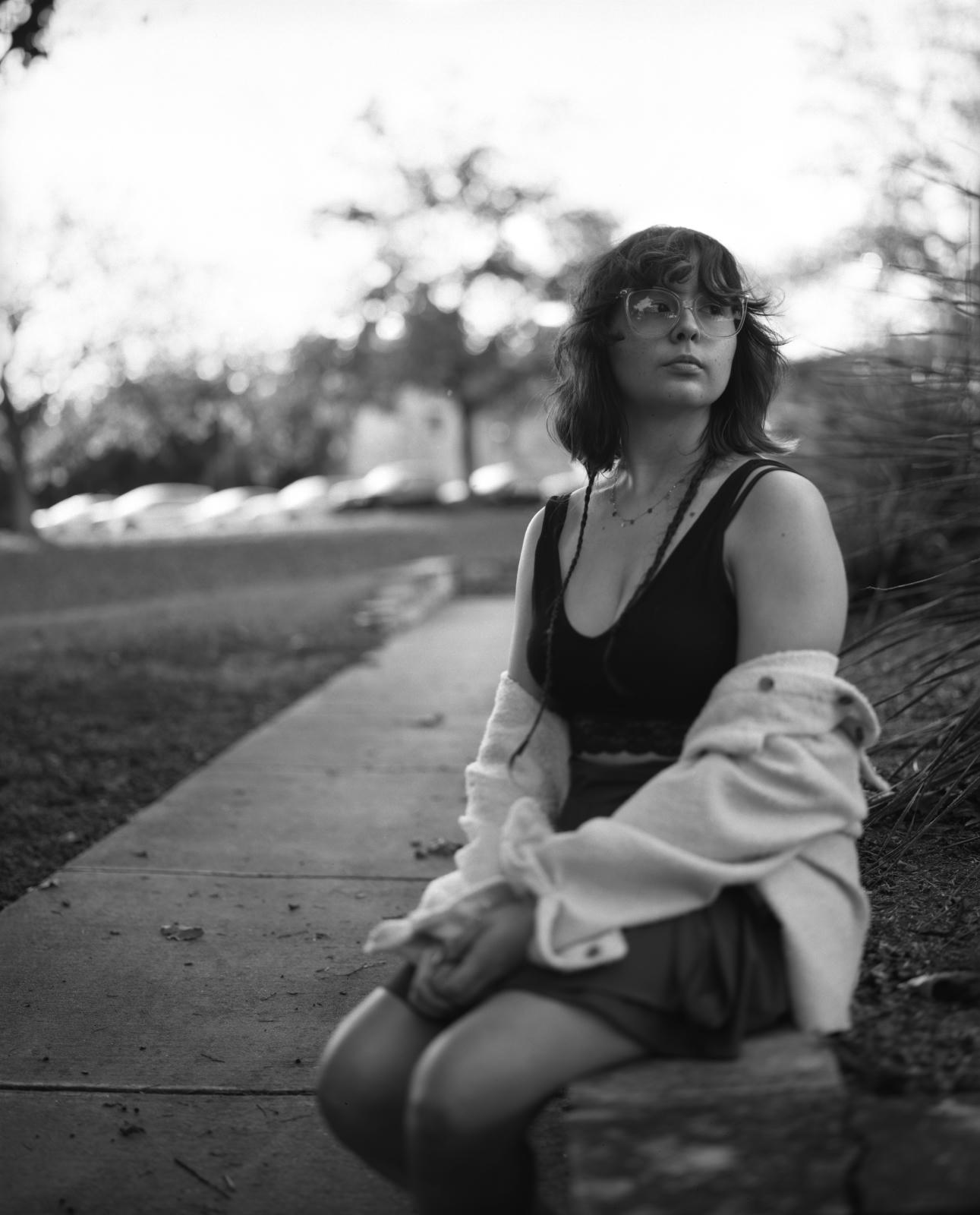 portrait-eliana-corner.jpg
